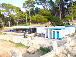 Strand in Rovenska, ein Ortsteil von Veli Losinj